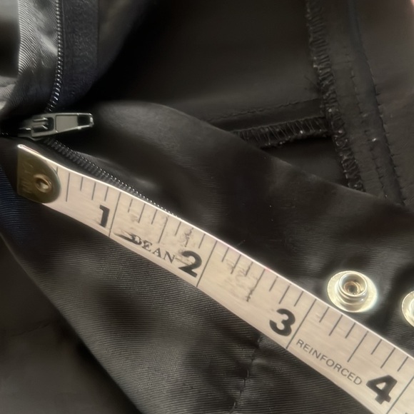 Black, satin cropped pants. - Picture 9 of 10